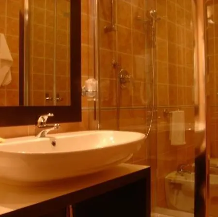 Alessandra Hotel